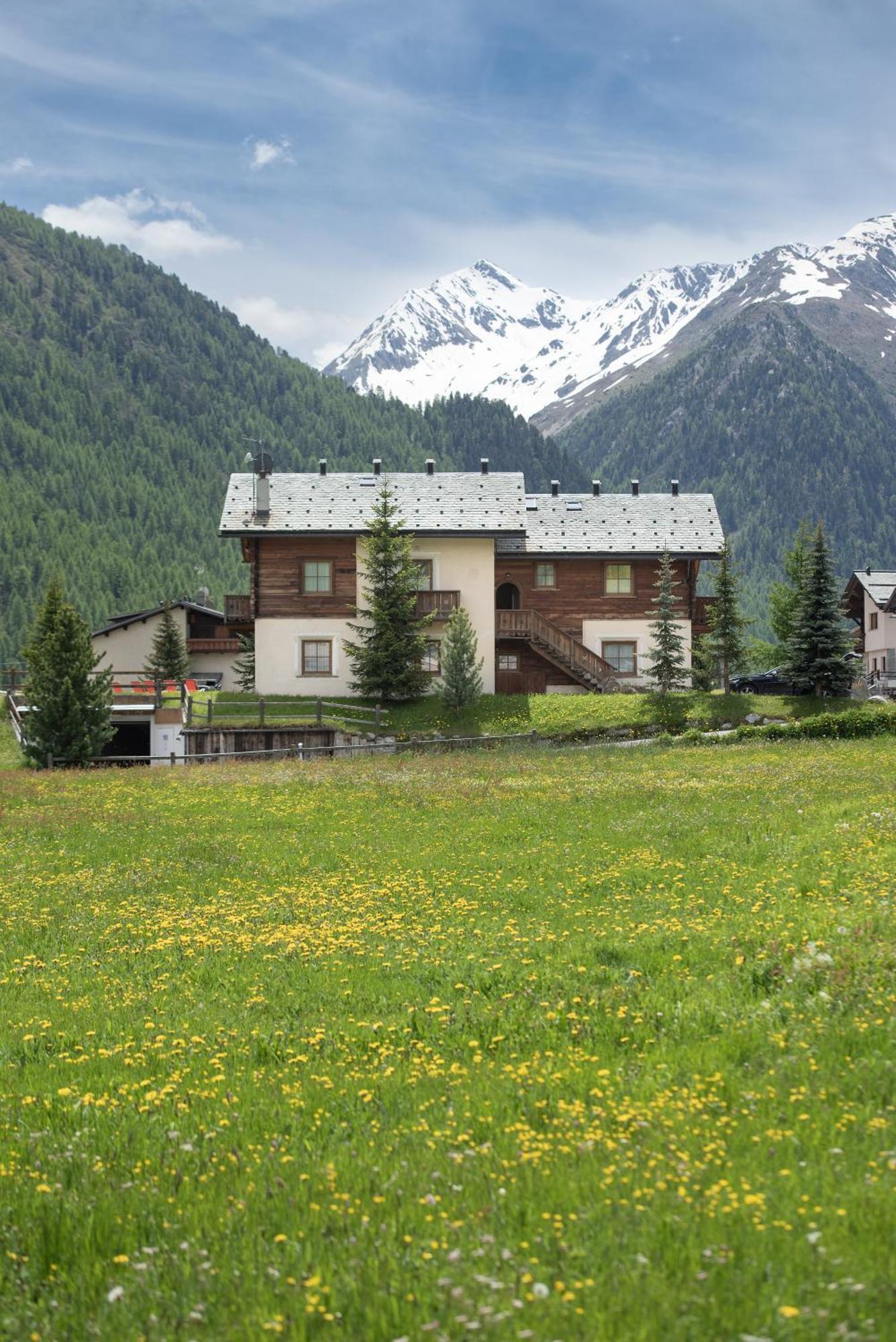 Le Cascate Appartamenti Livigno Extérieur photo