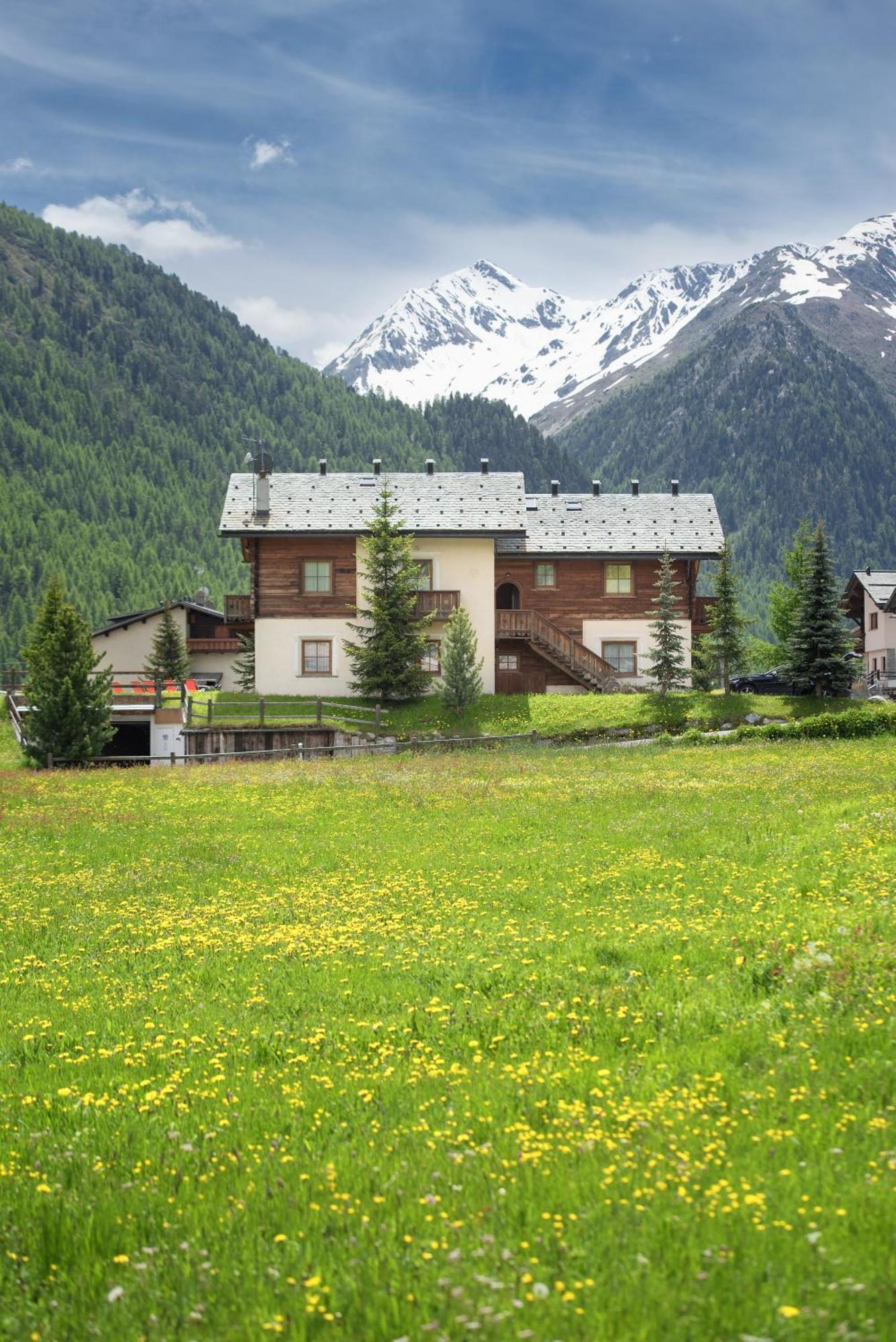 Le Cascate Appartamenti Livigno Extérieur photo
